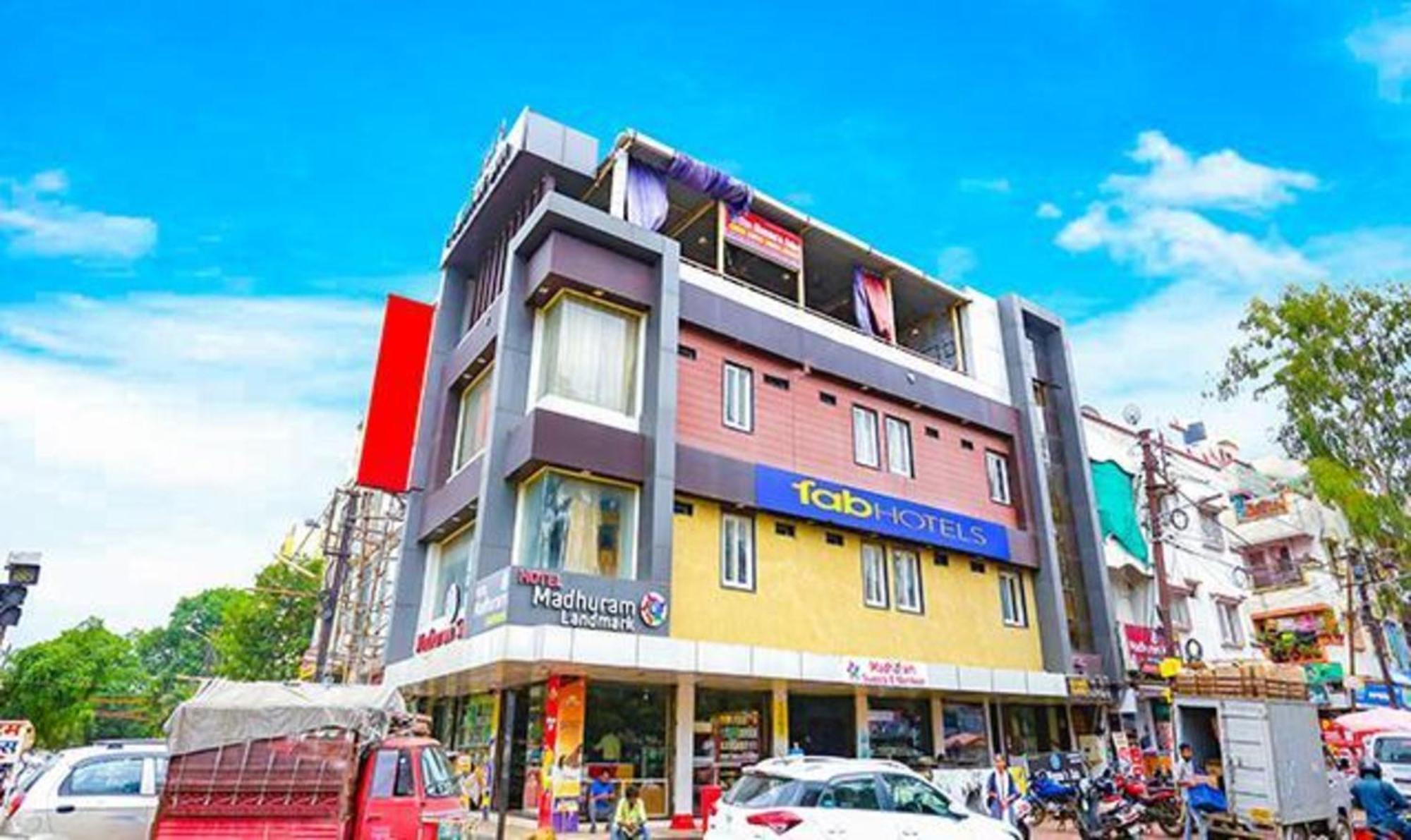 Capital O 12341 Madhuram Landmark Bhopal Bagian luar foto